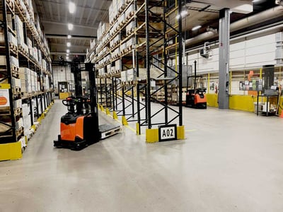 Auopilot SAE160 Toyota en un almacén | Cómo la automatización resuelve la escasez de mano de obra