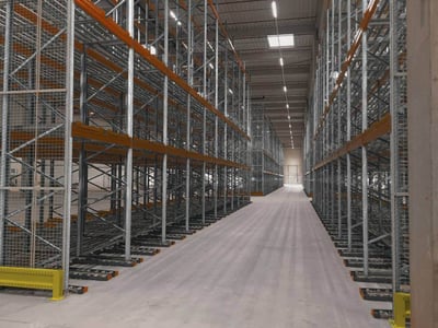 Pallet racking| Almacén vertical: la clave para maximizar el rendimiento con carretillas y apiladores| Toyota Material Handling