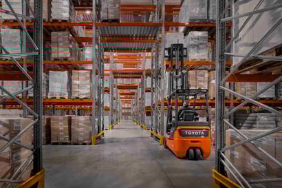 Organización de productos mediante slotting | Qué significa slotting en logística y cómo mejora la eficiencia de su almacén | Toyota Material Handling