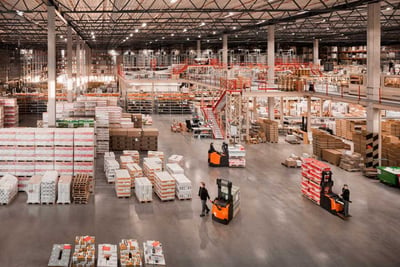 Apilado en bloque en un almacén | Toyota Material Handling