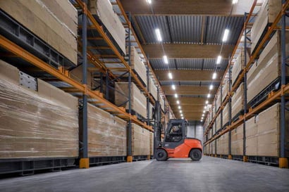 Mejora la experiencia de compra y fideliza clientes con un almacén eficiente| Toyota Material Handling